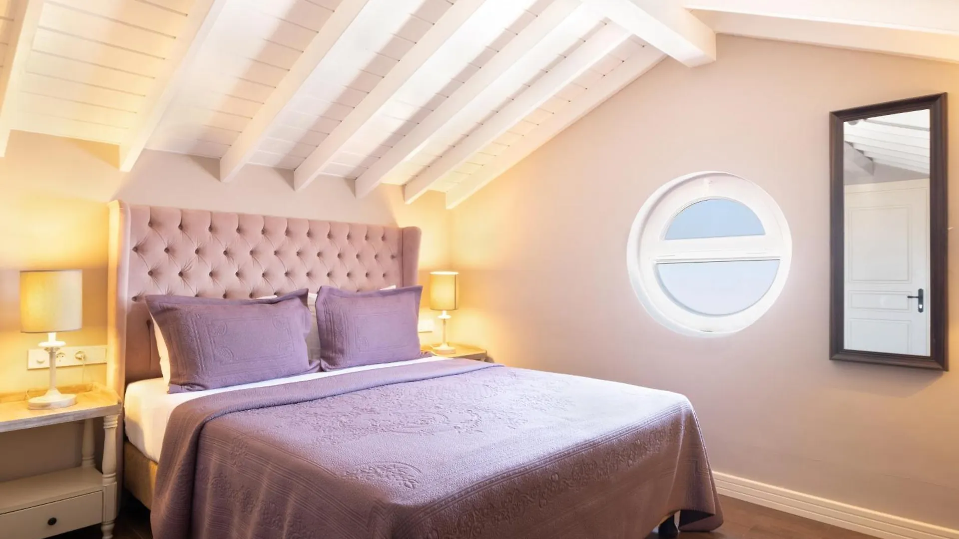 Bramasole Alacati Butik Hotel