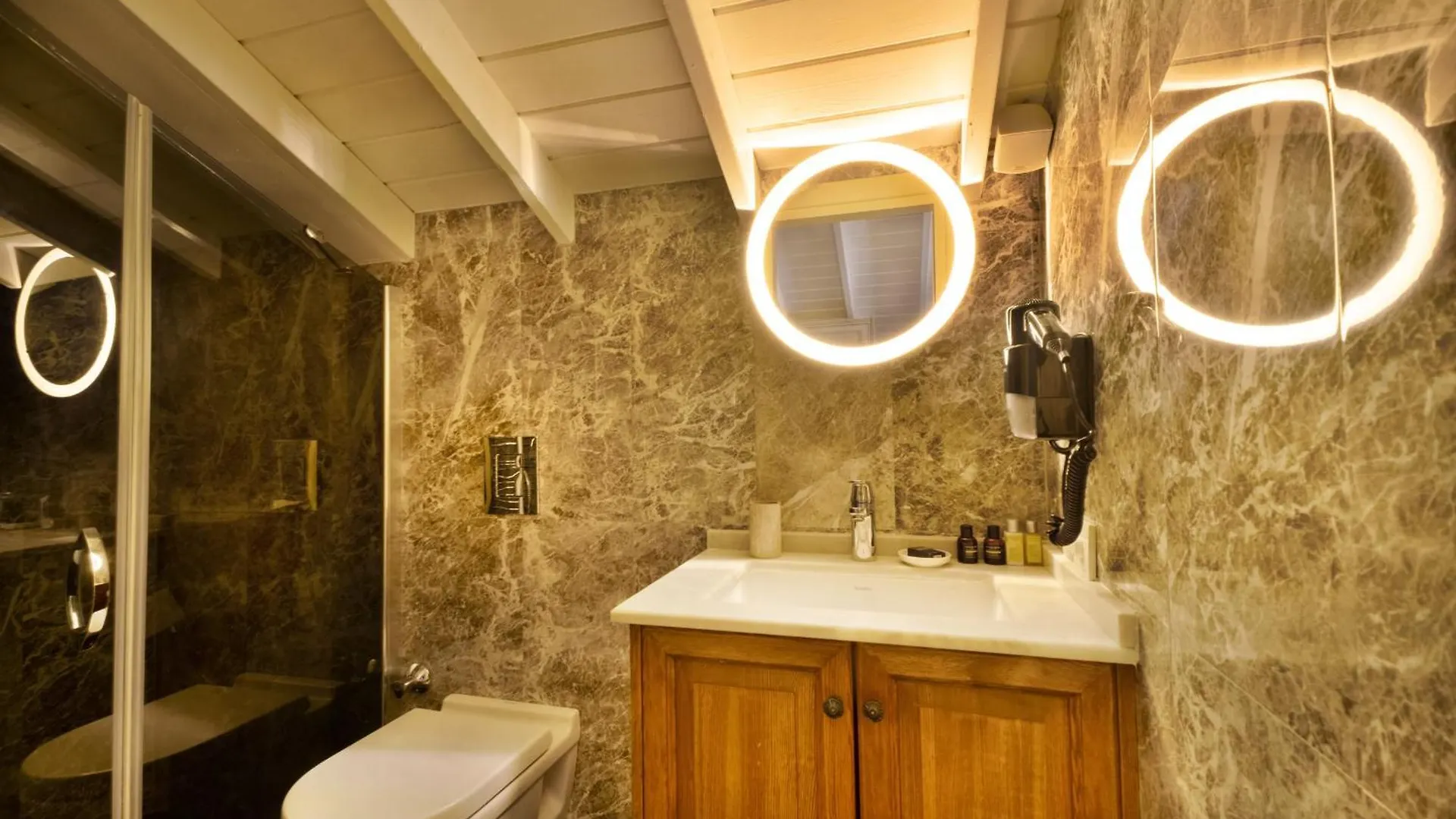 Bramasole Alacati Butik Hotel